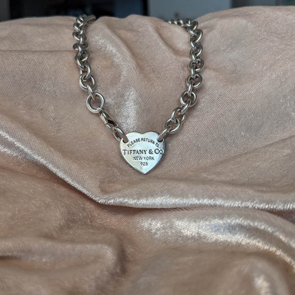 46%OFF Tiffany's Choker Necklace - Picture 8 of 8